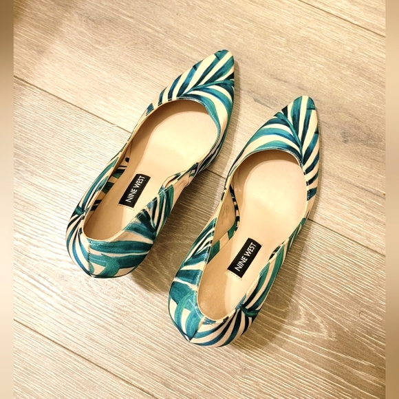 Nine West | Tropic Plant Print | Pointed Toe |Tatiana Pump | Size 6M - Picture 4 of 10